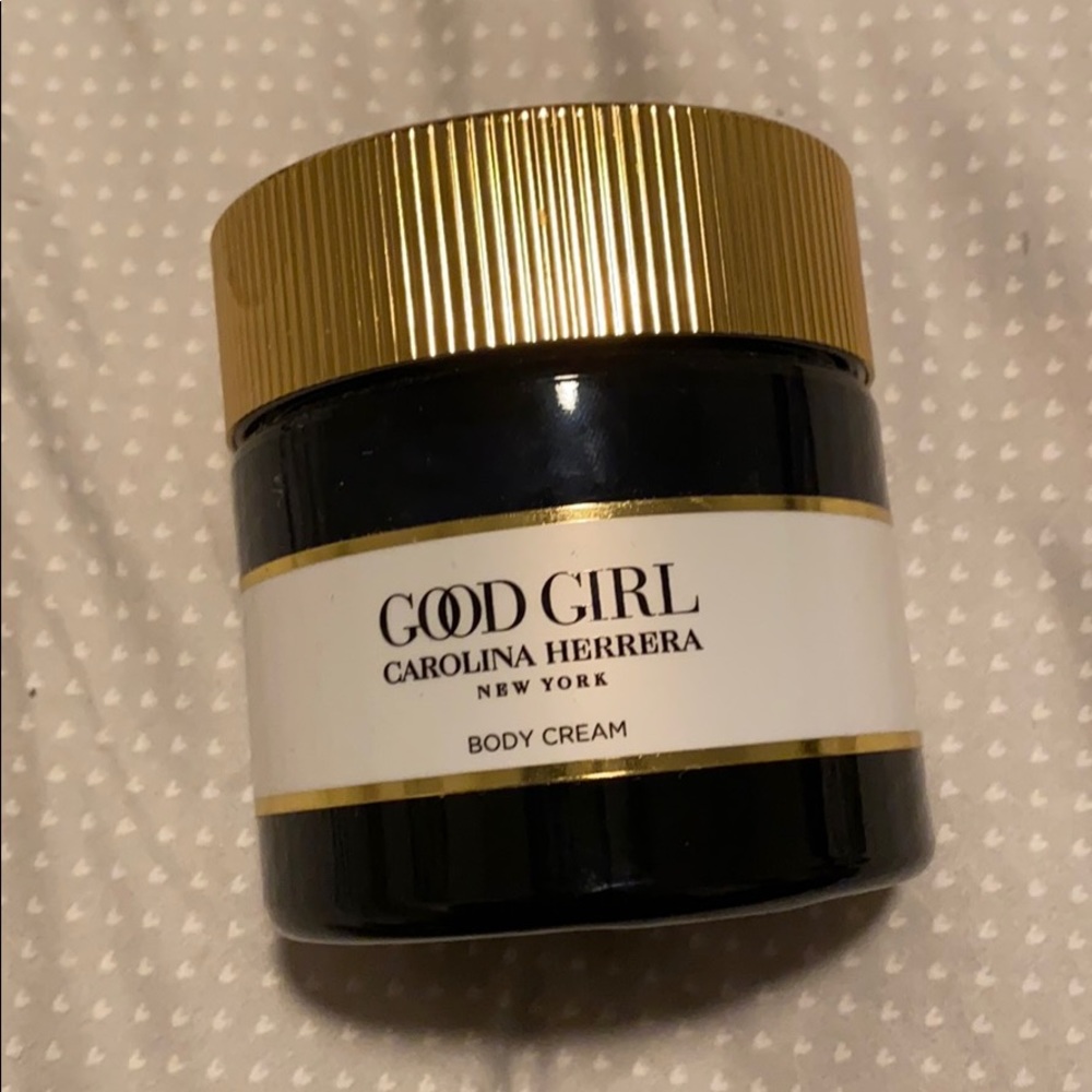 Good Girl Carolina Herrera Body cream